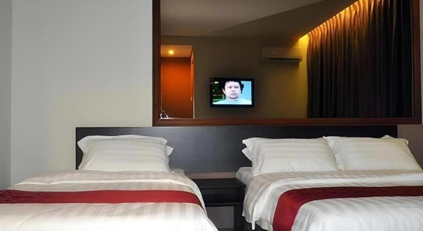 Goldenhill Hotel Kota Kinabalu Exterior foto